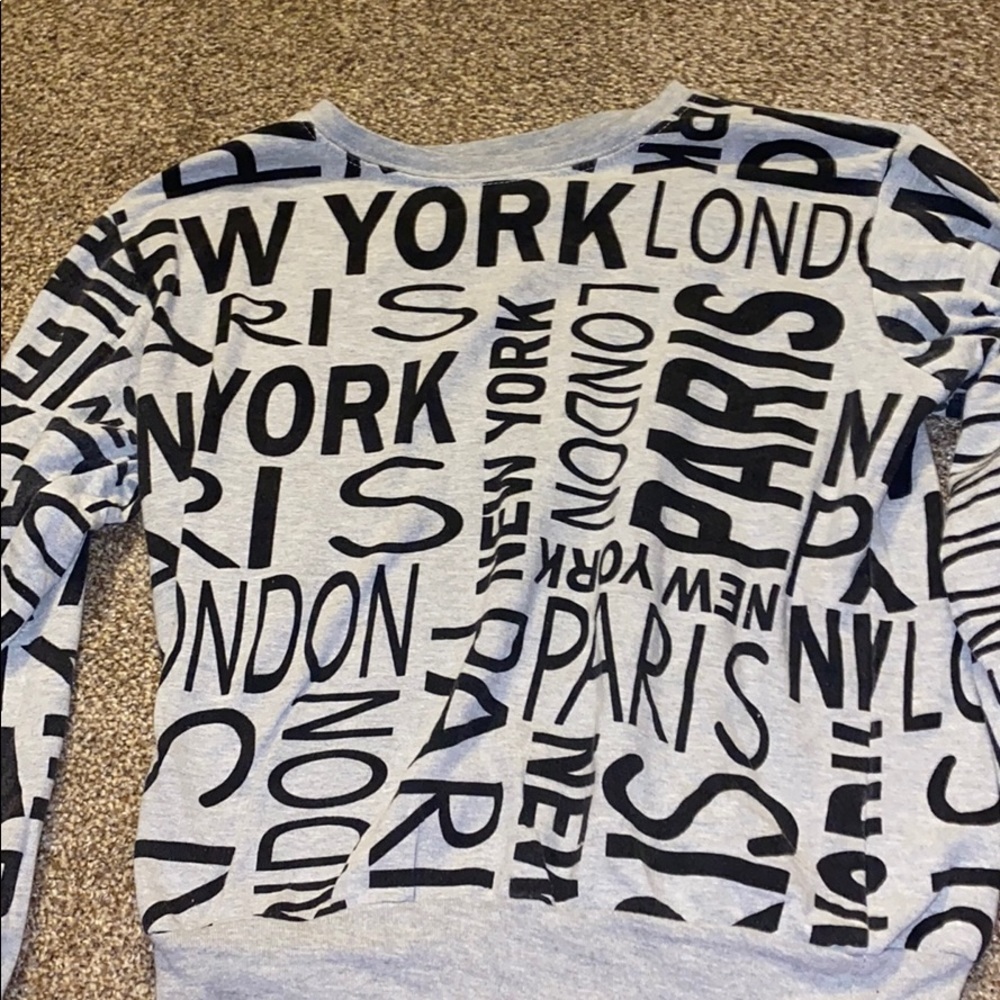 A world city tee